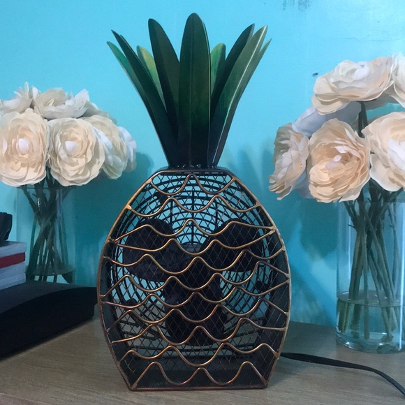 ✨🍍 PiNeApPle FaN 🍍✨ - Picture 1 of 7